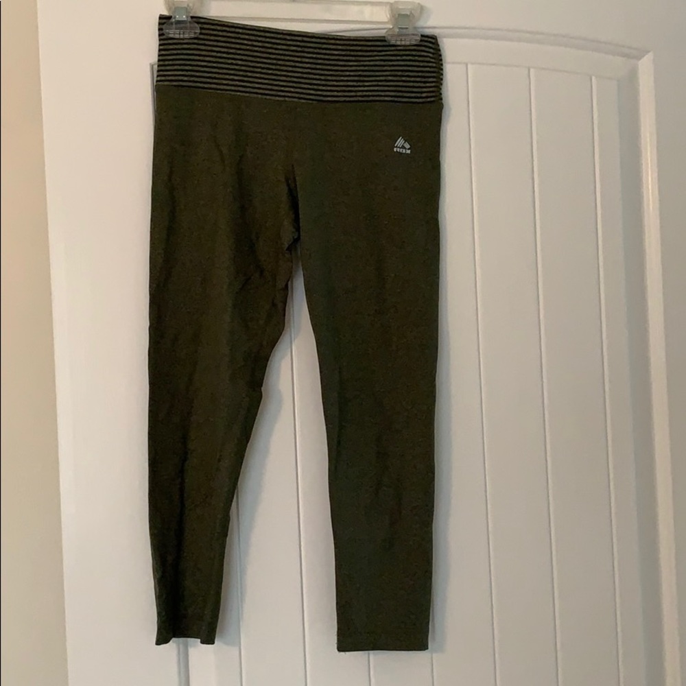RBX heathered olive cropped legging